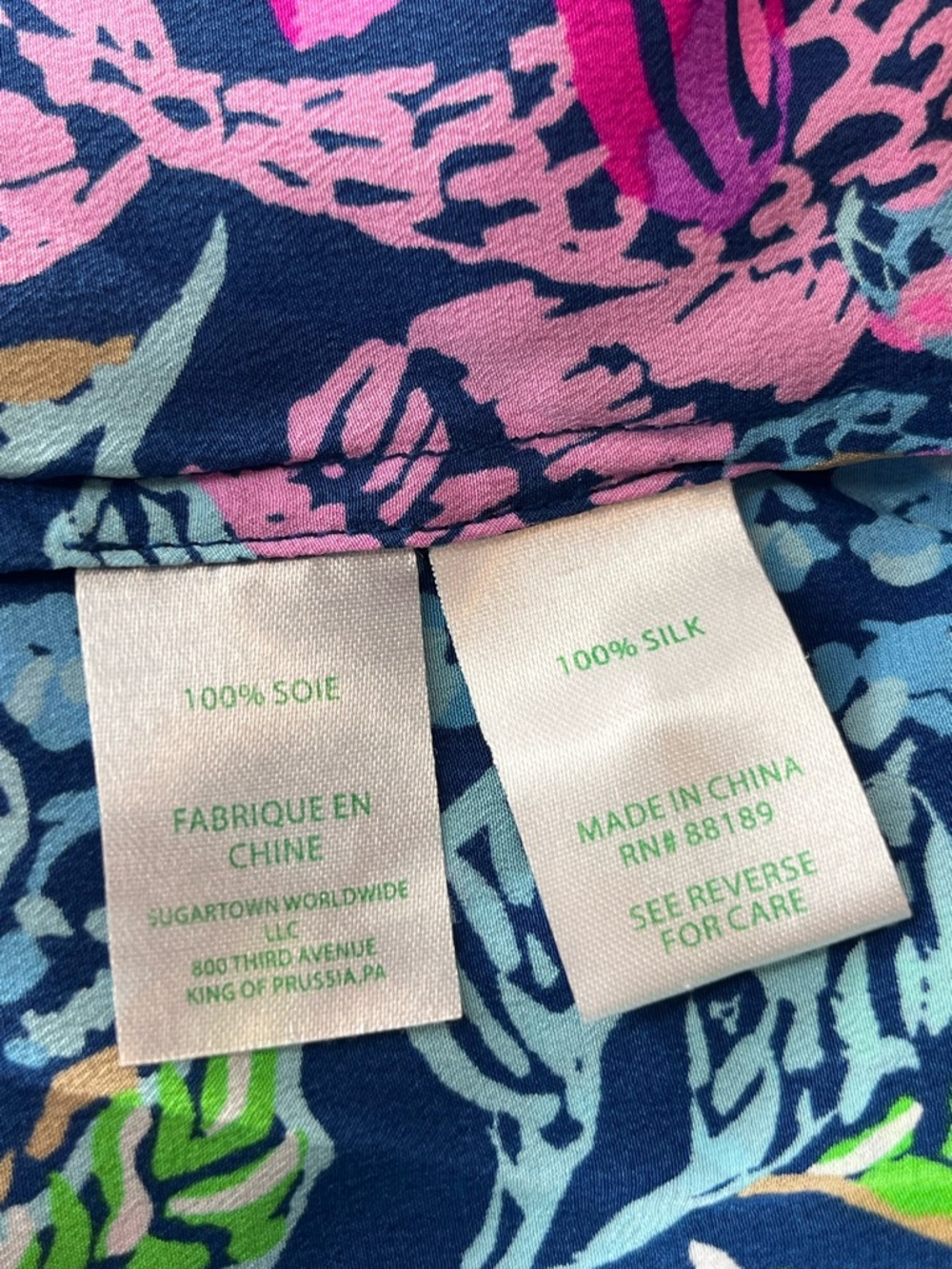 Lilly Pulitzer 100% Silk Floral Tunic Blouse XL Pink Navy Resort Tropical Top - Picture 9 of 9